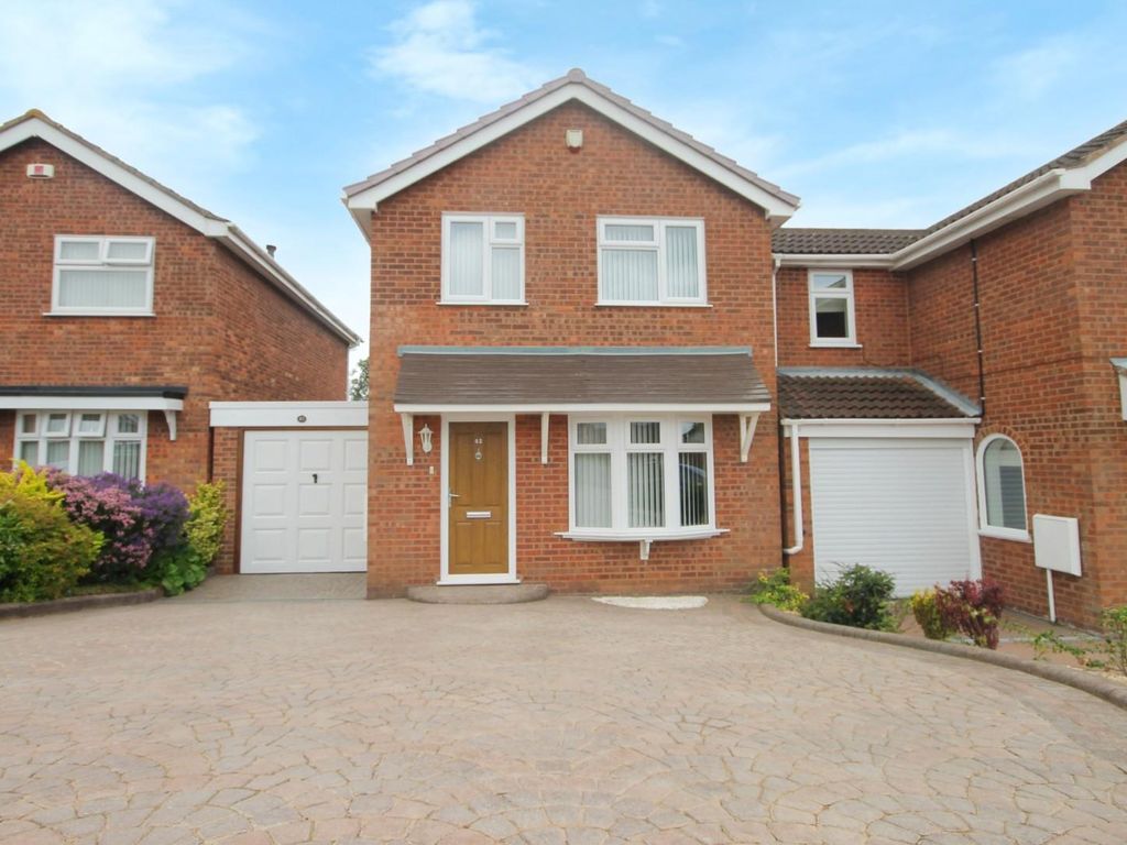 3 bed detached house for sale in Blackdown, Wilnecote, Tamworth B77, £265,000