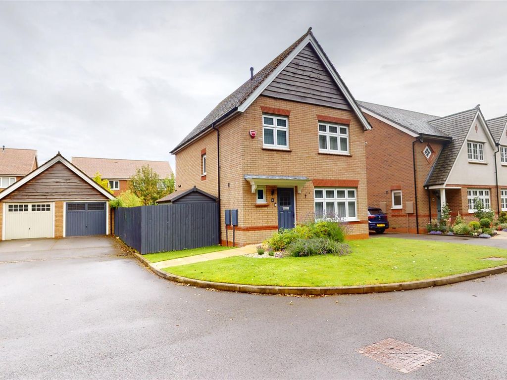3 bed detached house for sale in Dunlin Grove, Banks, 8 PR9, £300,000