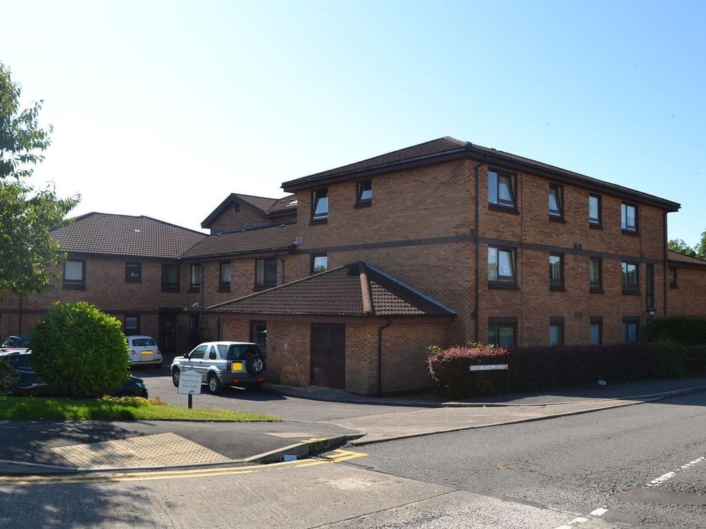 2 bed flat for sale in Parklands Court, Sketty, Swansea SA2, £84,000