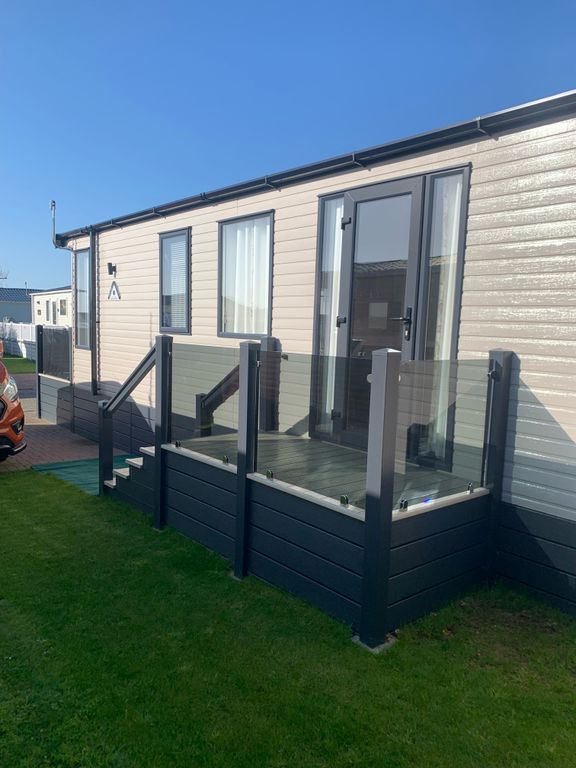 2 bed mobile/park home for sale in Seaview Avenue, West Mersea, Colchester CO5, £99,995