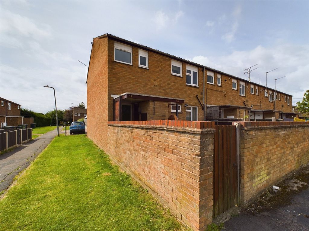 1 bed flat for sale in Chedworth Drive, Worcester, Worcestershire WR4, £100,000