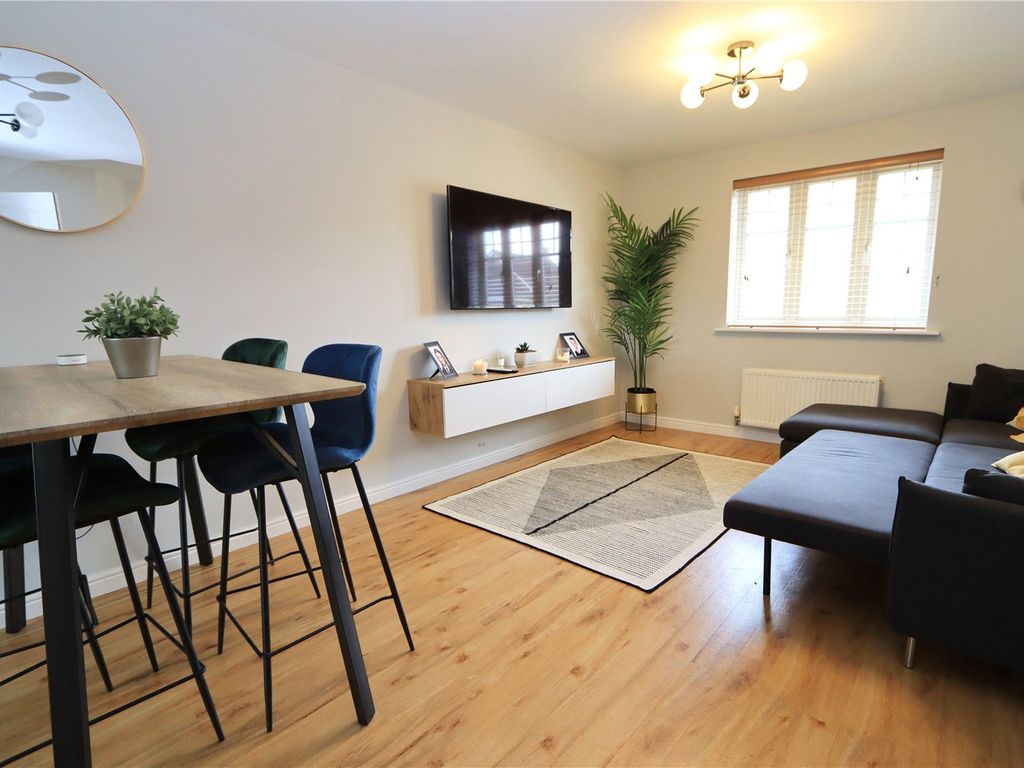 2 bed flat for sale in Pump Place, Old Stratford, Buckinghamshire MK19, £220,000
