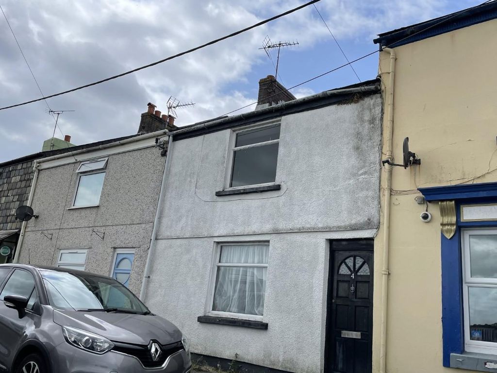 3 bed terraced house for sale in King Street, Torpoint PL11, £100,000