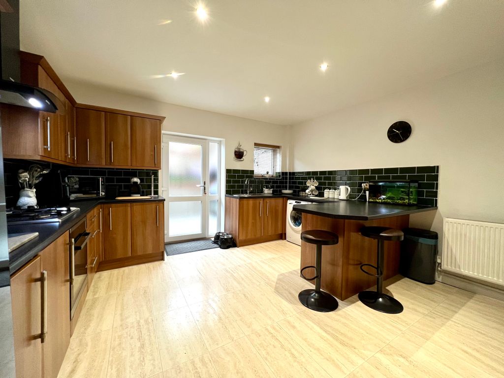 3 bed end terrace house for sale in Diana Street, Troedyrhiw, Merthyr Tydfil, Mid Glamorgan CF48, £160,000
