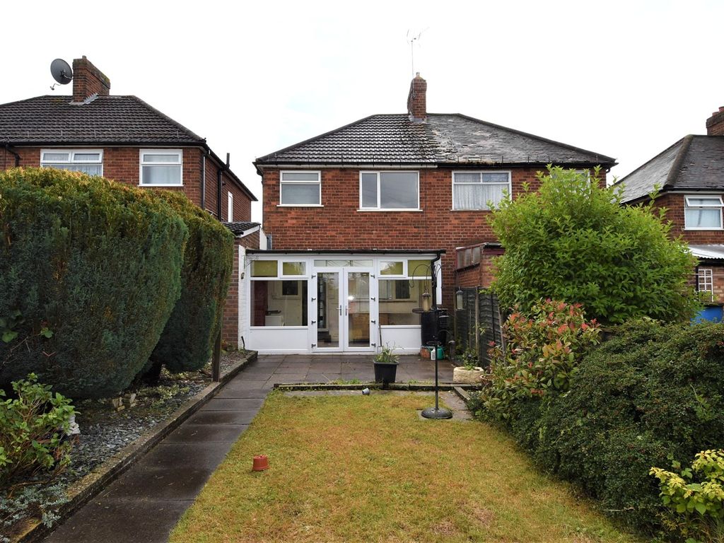 3 bed semi-detached house for sale in Dell Road, Cotteridge, Birmingham B30, £260,000