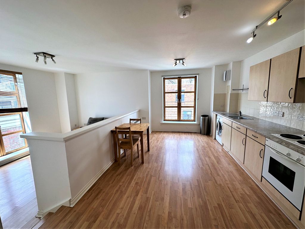 1 bed flat for sale in Exchange Court, Dundee DD1, £120,000