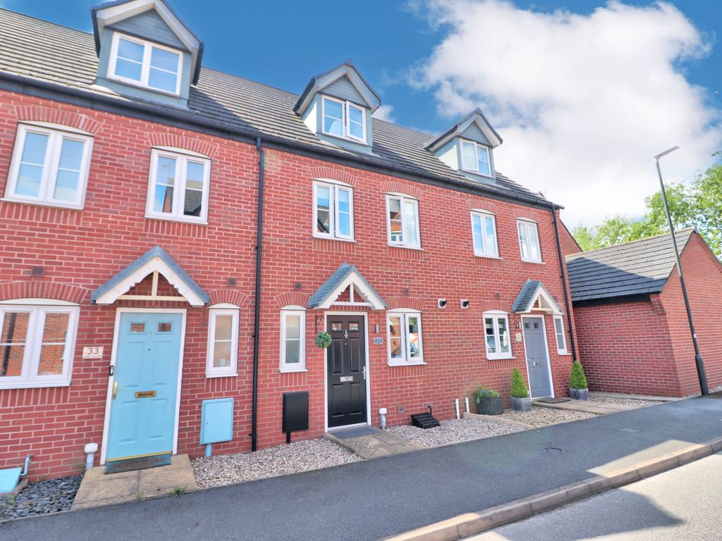 3 bed town house for sale in Hull Street, Hilton, Derby DE65, £222,500