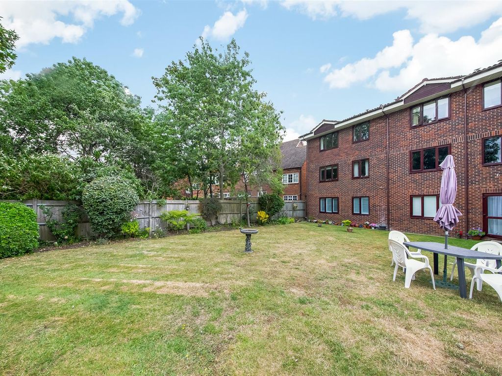 1 bed flat for sale in Flat 16, Andon Court, 198 Croydon Road BR3, £100,000