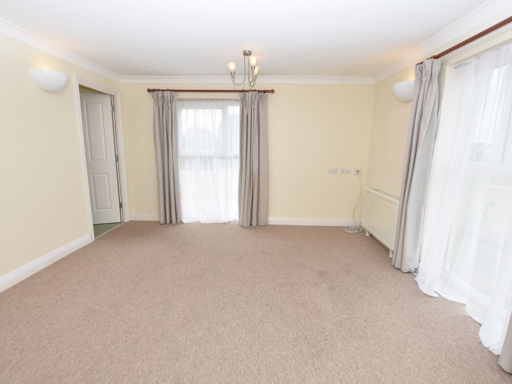 1 bed flat for sale in Janeva Court, Liskeard Road, Saltash PL12, £145,000