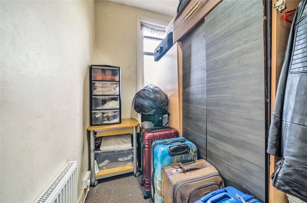 3 bed flat for sale in Halley Road, Manor Park, London E12, £250,000