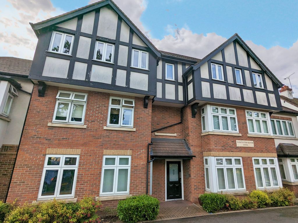 1 bed flat for sale in Wircester Manor, Blossomfield Road, Solihull B91, £190,000