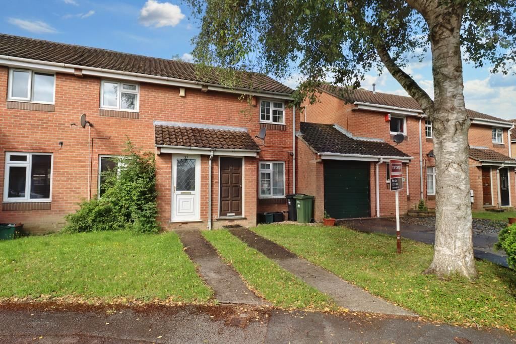 2 bed end terrace house for sale in Staples Close, Clevedon BS21, £249,950