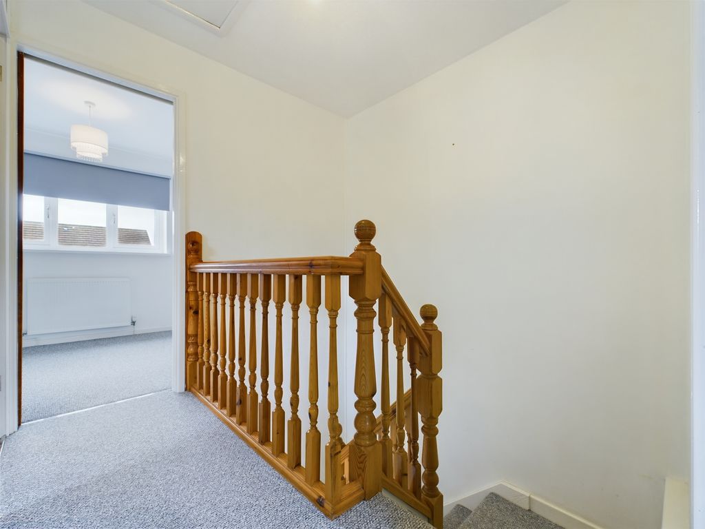2 bed end terrace house for sale in Laurel Drive, Penperlleni NP4, £220,000