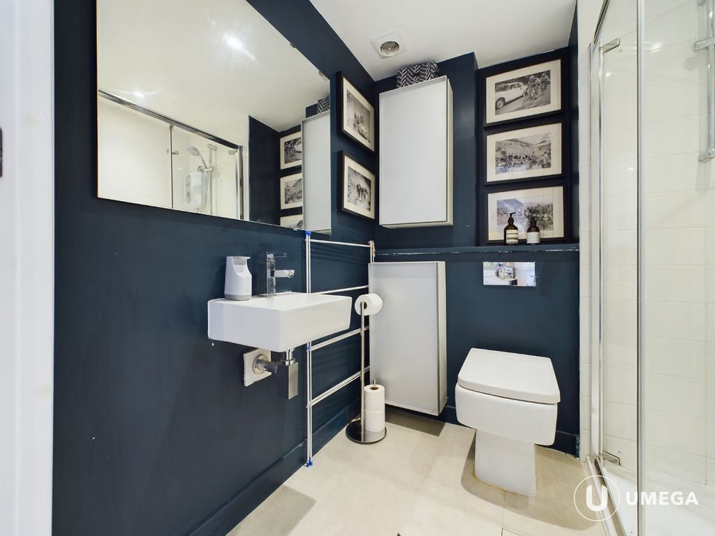 1 bed flat for sale in Couper Street, The Shore, Edinburgh EH6, £145,000