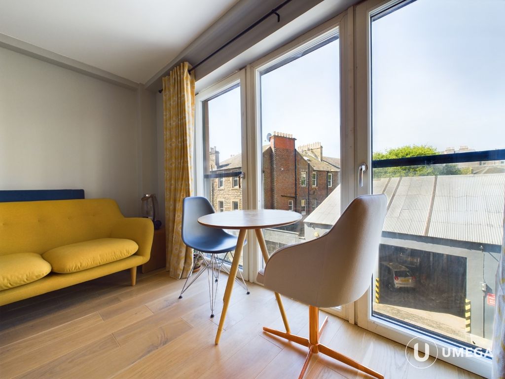 1 bed flat for sale in Couper Street, The Shore, Edinburgh EH6, £145,000