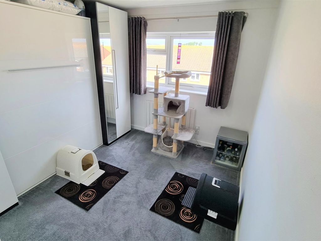 2 bed flat for sale in Viking Way, Eastbourne BN23, £180,000