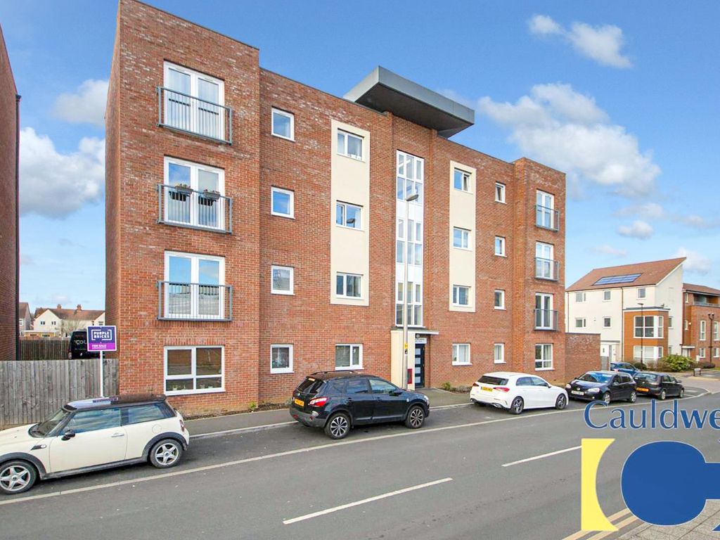 2 bed flat for sale in Bowling Green Close, Bletchley, Milton Keynes MK2, £199,950