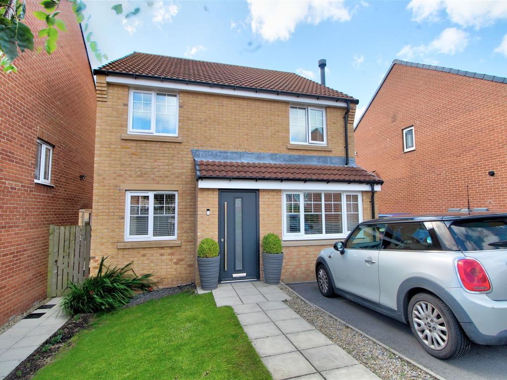 3 bed detached house for sale in Hanover Crescent, Shotton Colliery, Durham DH6, £179,999