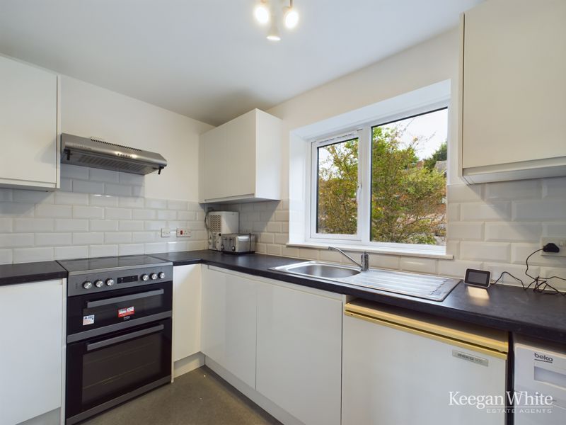 1 bed flat for sale in Ludlow Mews, London Road, High Wycombe HP11, £140,000