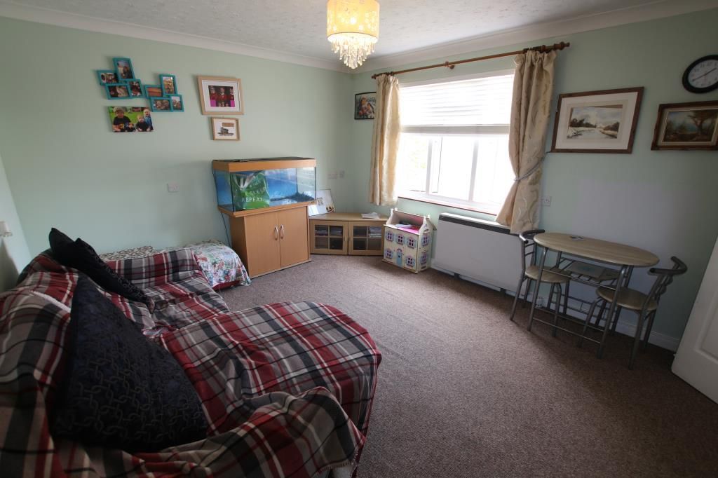 2 bed flat for sale in Bluebell Walk, Soham, Ely CB7, £100,000