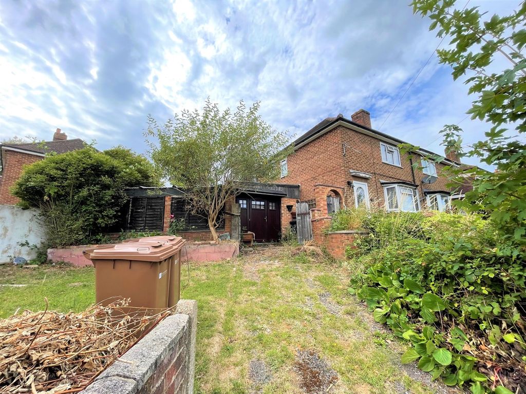 2 bed semi-detached house for sale in Woodside Road, Guildford GU2, £310,000