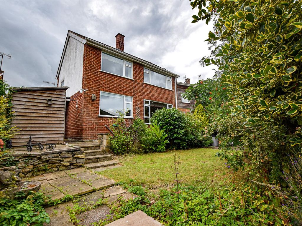 3 bed link-detached house for sale in The Glebe, Great Witley, Worcester WR6, £294,000