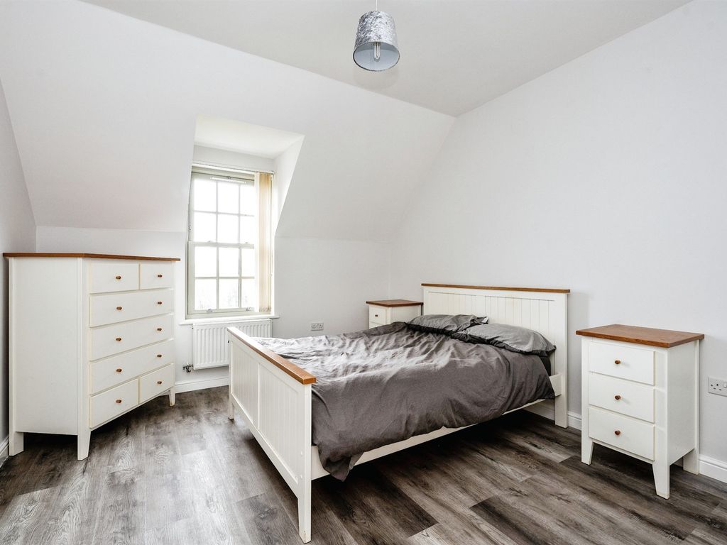 2 bed flat for sale in Ffordd Coed Darcy, Llandarcy, Neath SA10, £120,000
