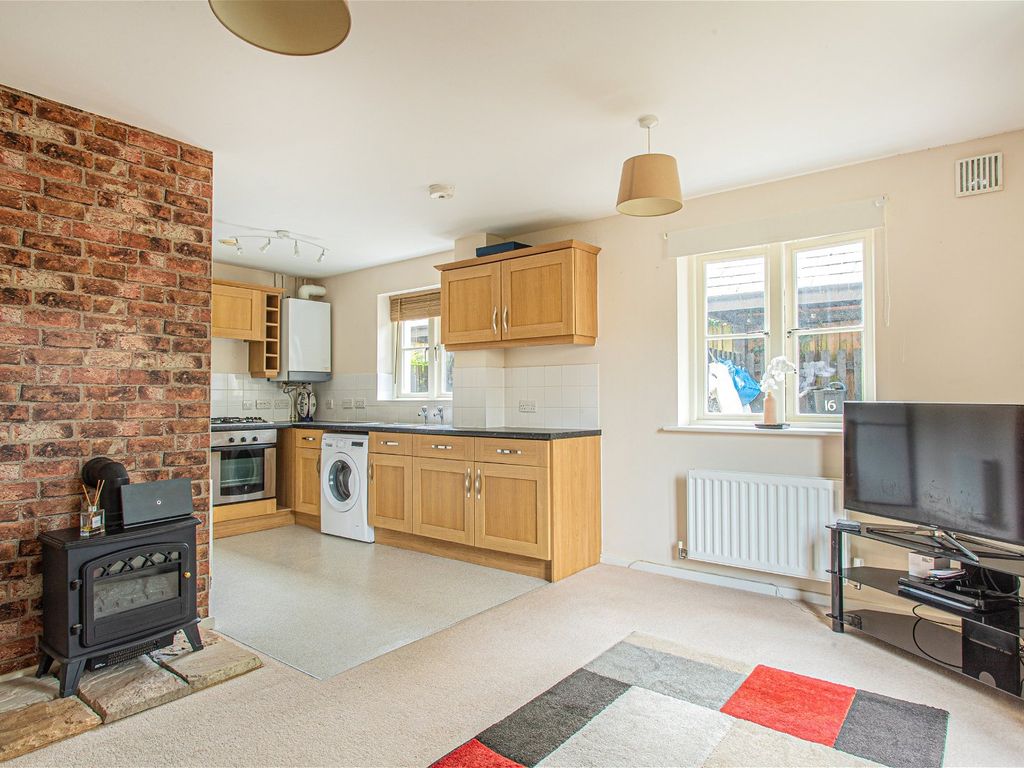 1 bed flat for sale in Hardie Close, Tetbury GL8, £155,000