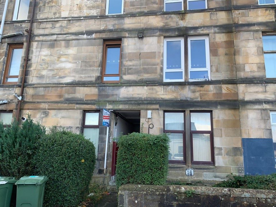 1 bed flat for sale in Flat 2/2, 16 Blackhall Street, Paisley, Renfrewshire PA1, £35,000