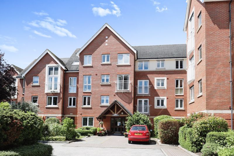 2 bed flat for sale in Hathaway Court, Stratford-Upon-Avon CV37, £170,000