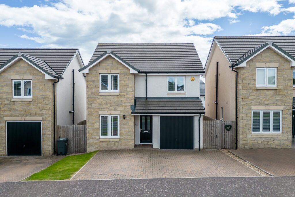 4 bed detached house for sale in Dighty Street, Monifieth, Dundee DD5, £285,000