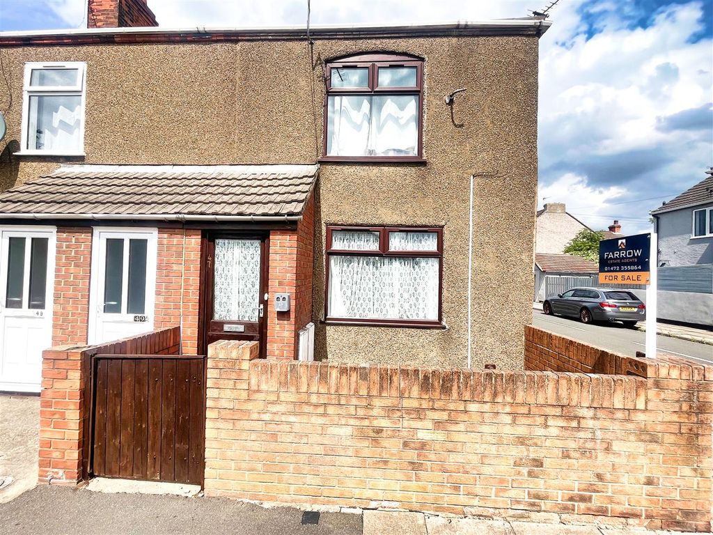 1 bed flat for sale in Gilbey Road, Grimsby DN31, £90,000