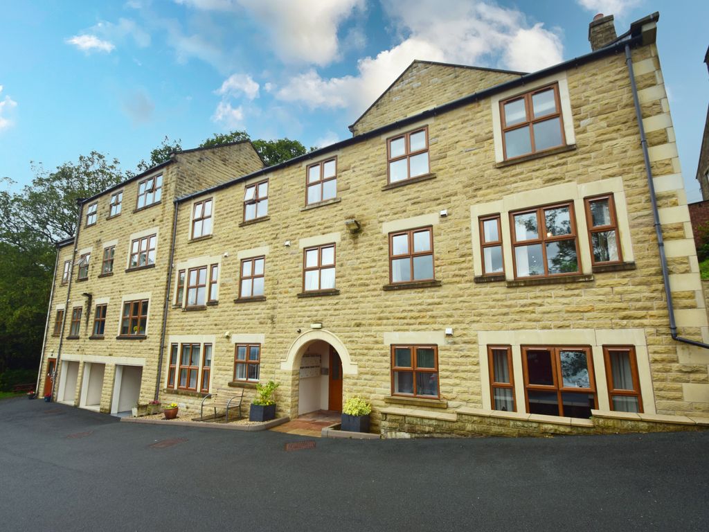 2 bed flat for sale in Banks Lane, Riddlesden, Keighley, West Yorkshire BD20, £120,000