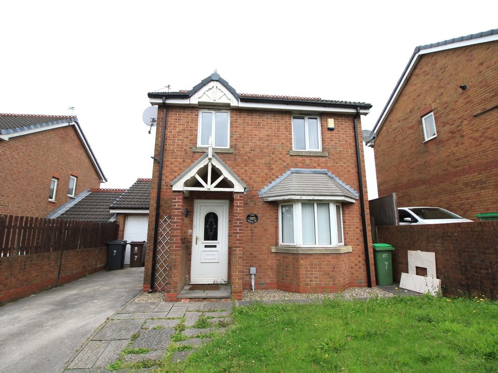 3 bed detached house for sale in Thistle Way, Oldham OL4, £220,000