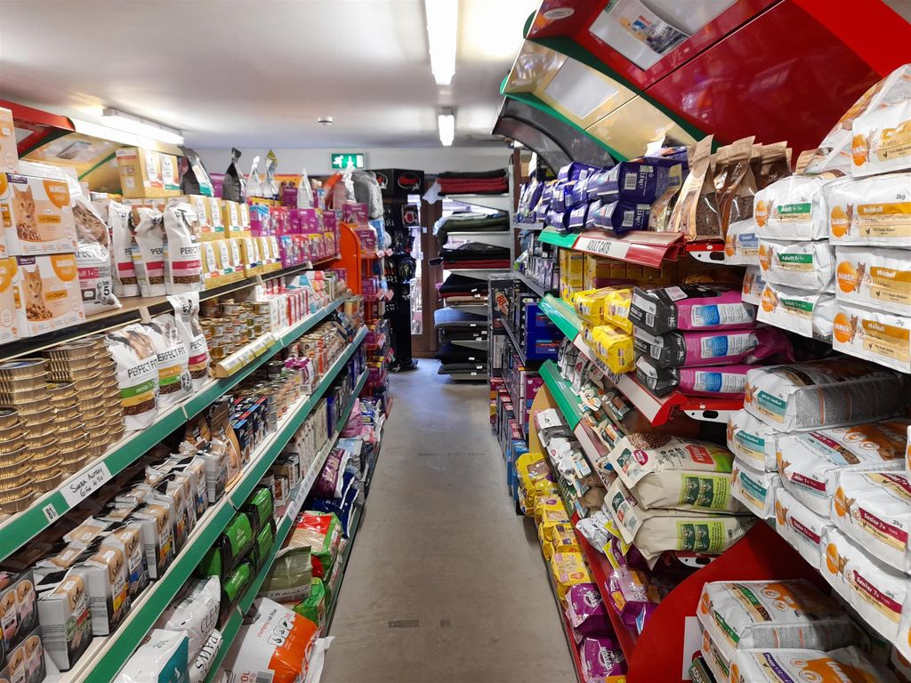 Commercial property for sale in Pets, Supplies & Services BD24, North Yorkshire, £105,000