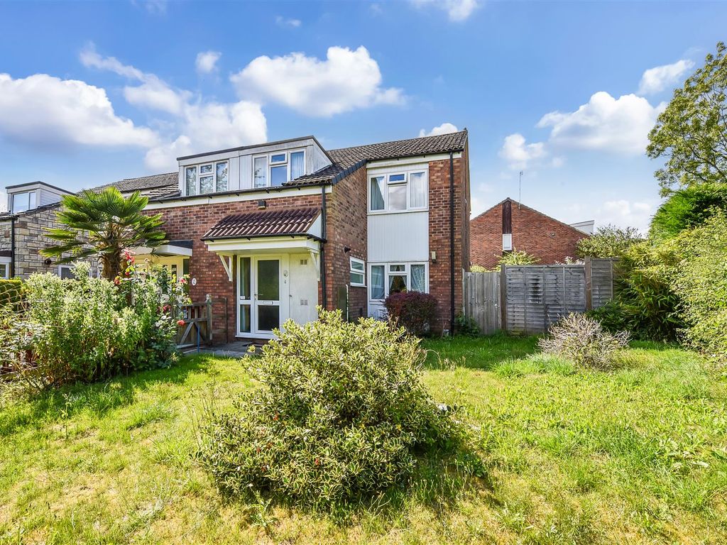 3 bed semi-detached house for sale in Augustus Walk, Andover SP10, £250,000