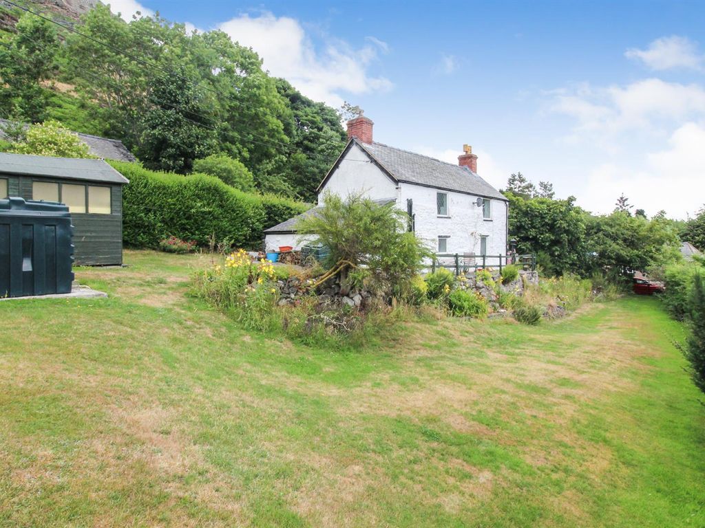 2 bed cottage for sale in Llangynog, Oswestry SY10, £215,000