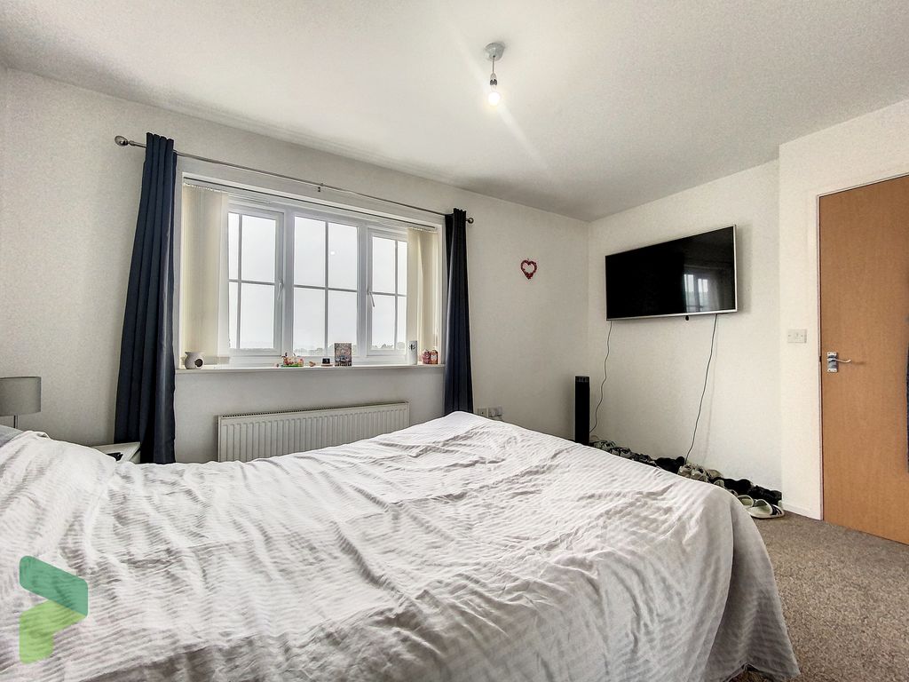 2 bed flat for sale in Harrop Court, Darwen BB3, £74,950