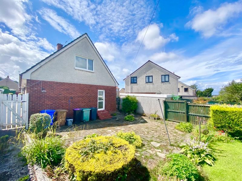 3 bed detached house for sale in Masonhill Road, Ayr KA7, £180,000