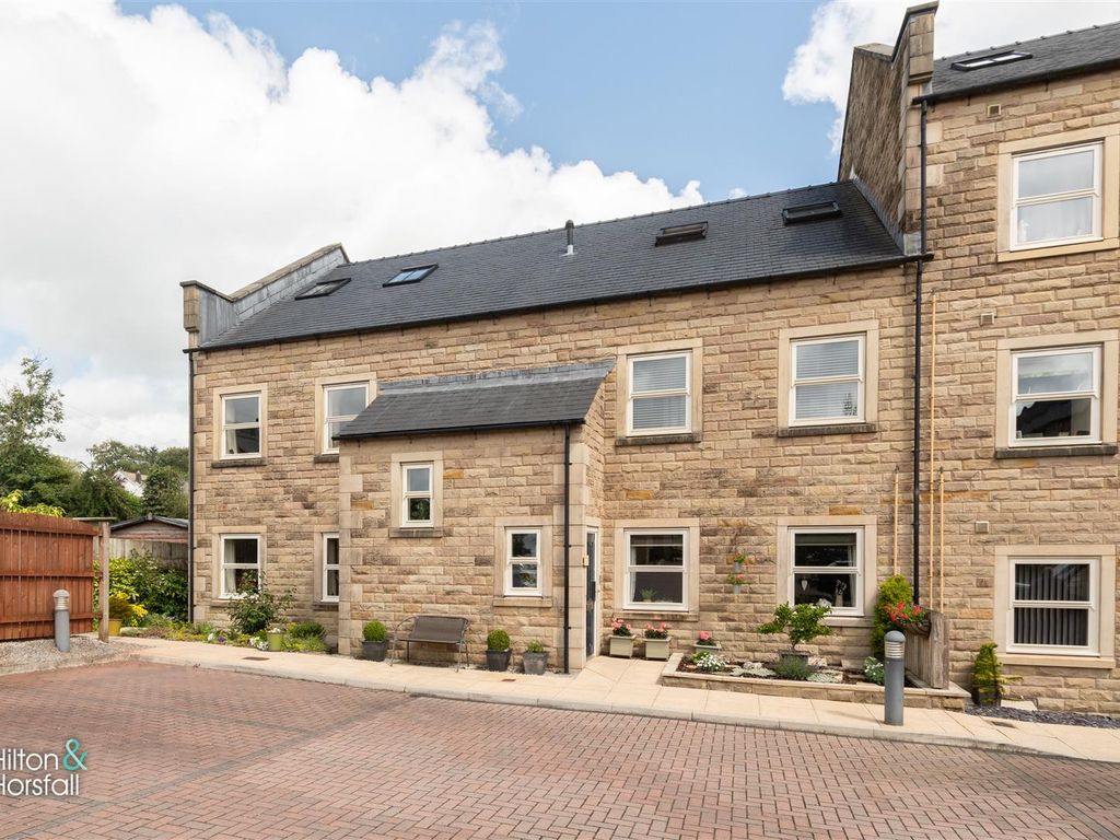 1 bed flat for sale in Clover Croft, Higham, Burnley BB12, £192,950