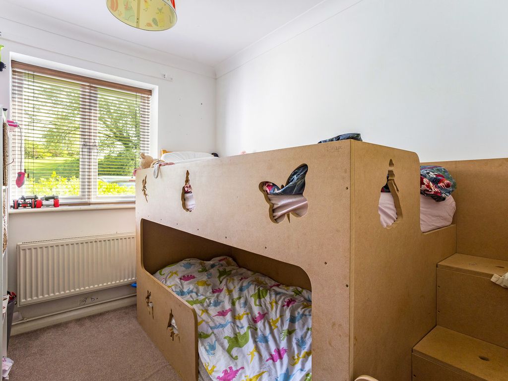 2 bed flat for sale in Hutton Avenue, Oldbrook MK6, £105,000