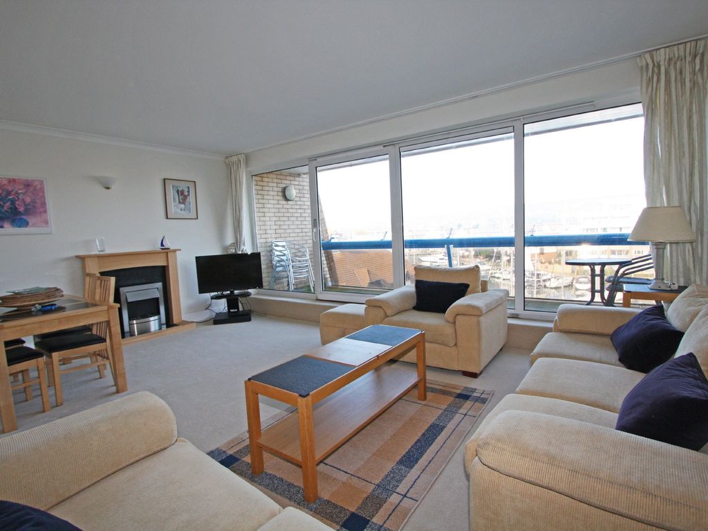 2 bed flat for sale in Oyster Quay, Port Solent PO6, £320,000