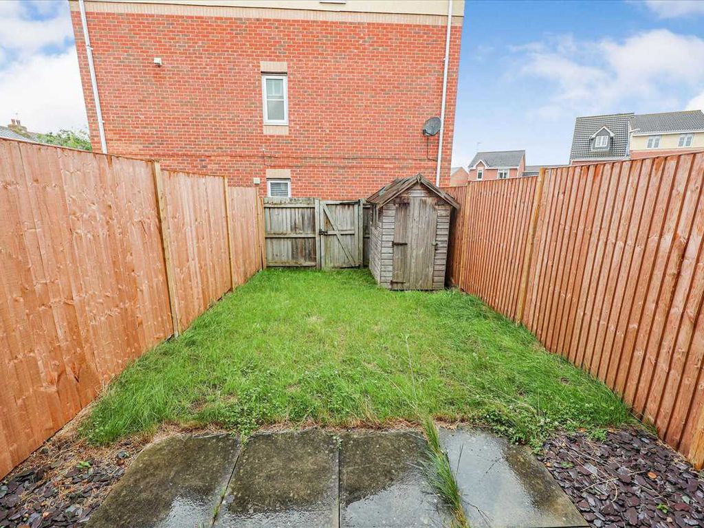 2 bed terraced house for sale in Rockingham Close, Lincoln LN6, £150,000