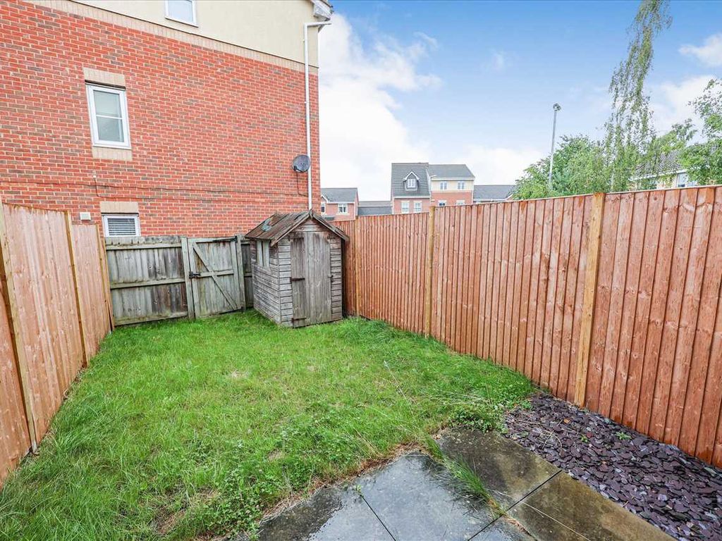 2 bed terraced house for sale in Rockingham Close, Lincoln LN6, £150,000