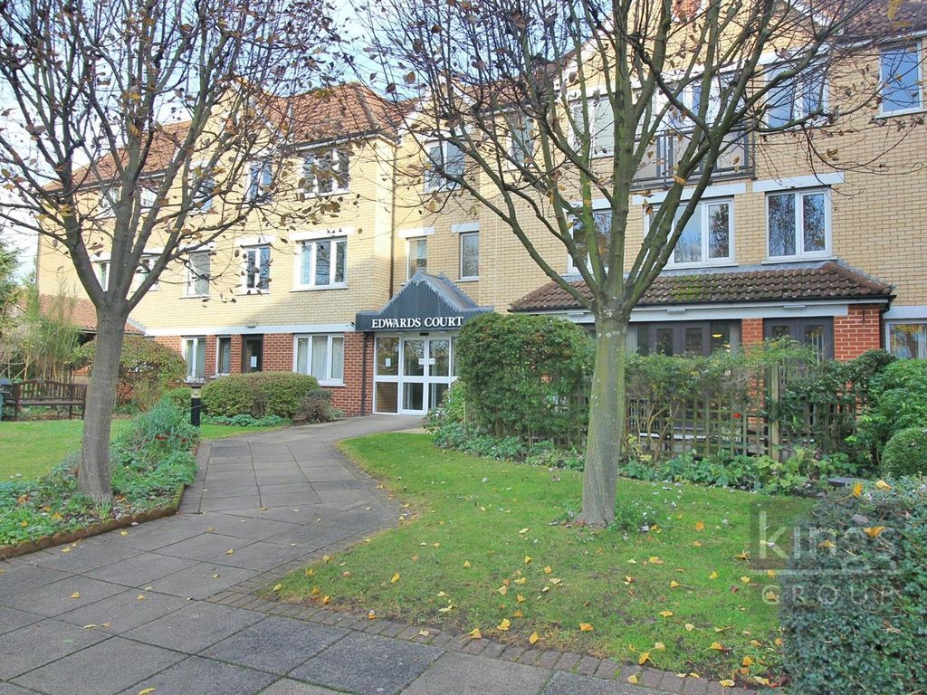 1 bed property for sale in Turners Hill, Cheshunt, Waltham Cross EN8, £160,000