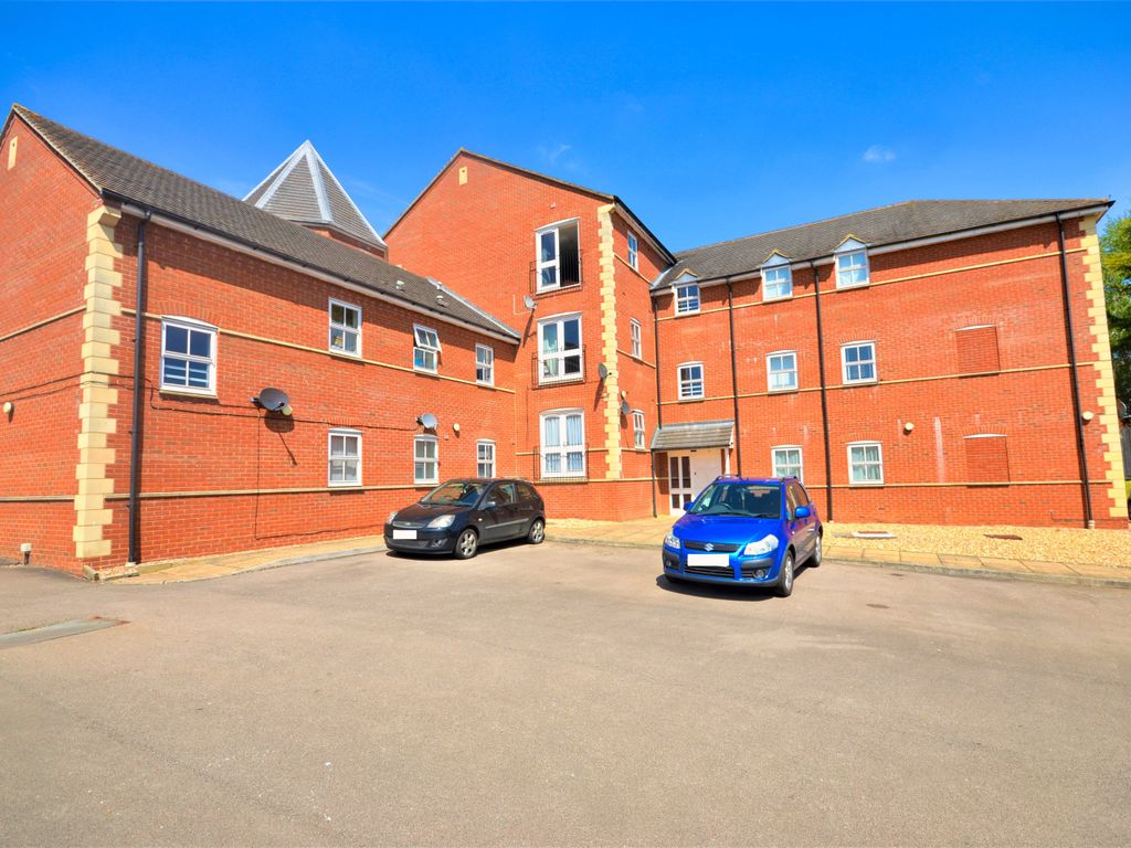 2 bed flat for sale in Glebe Farm, Kettering Road, Pytchley, Kettering NN14, £125,000