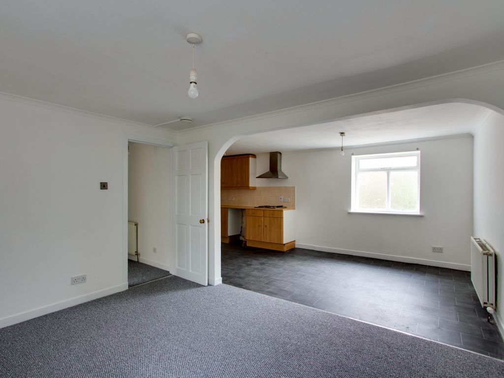 2 bed flat for sale in High Street, Montrose DD10, £69,950