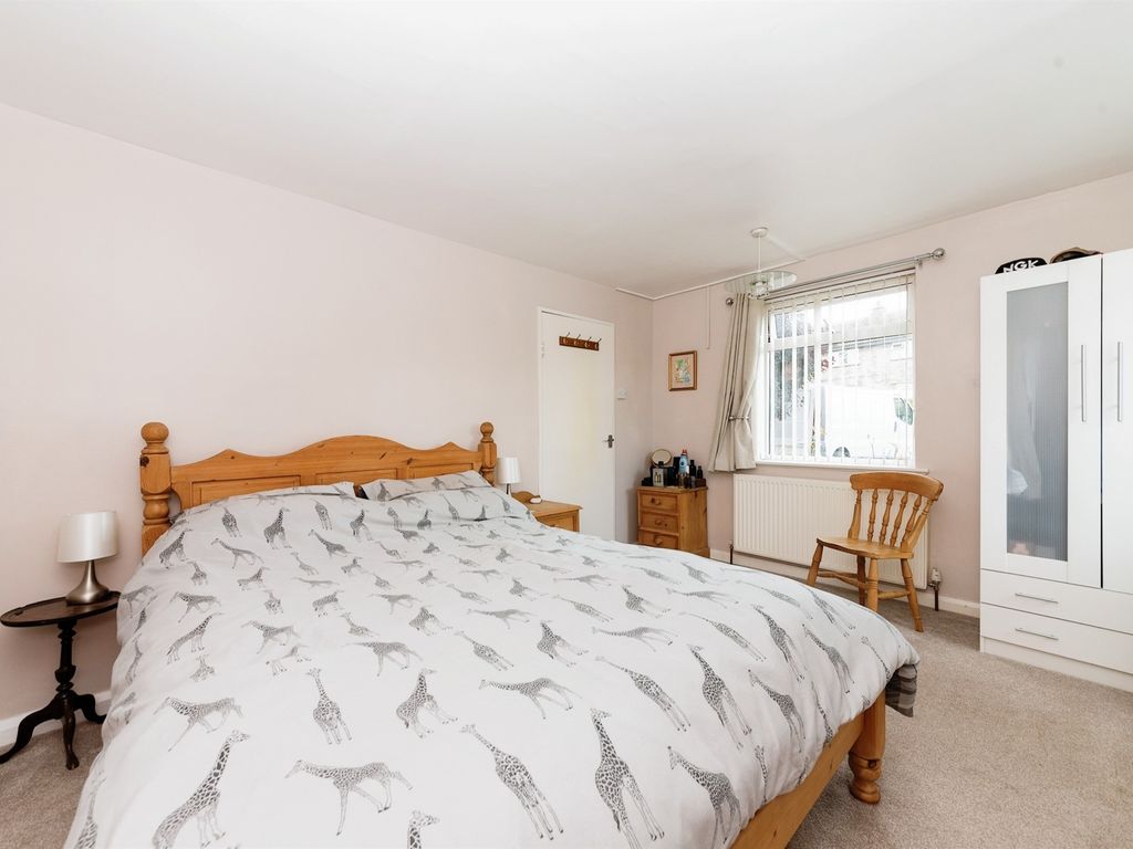 2 bed maisonette for sale in Park Road, Titchmarsh, Kettering NN14, £170,000