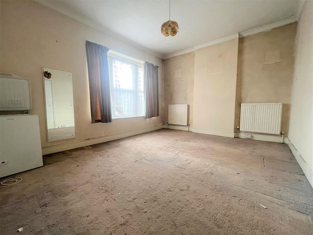 2 bed semi-detached house for sale in Lower Hanham Road, Hanham, Bristol BS15, £180,000