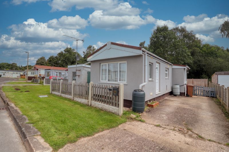 2 bed detached bungalow for sale in First Avenue, Ashfield Park, Scunthorpe DN17, £80,000